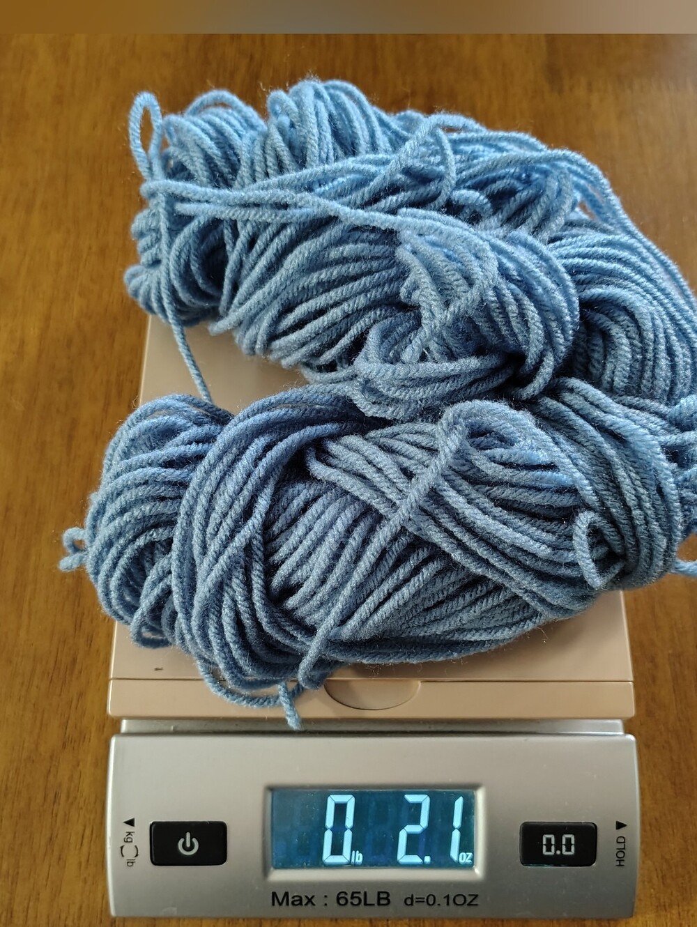 Large Yarn Bundle - Picture 6 of 14